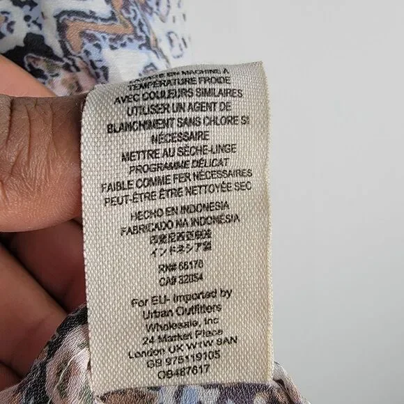 FREE PEOPLE Darcy Swing Sleeveless Blue and White Abstract Print Top Size Medium - Picture 7 of 12